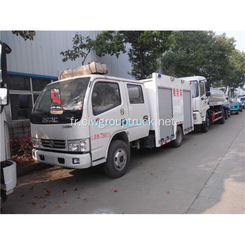 Camion de lutte contre les incendies / de secours